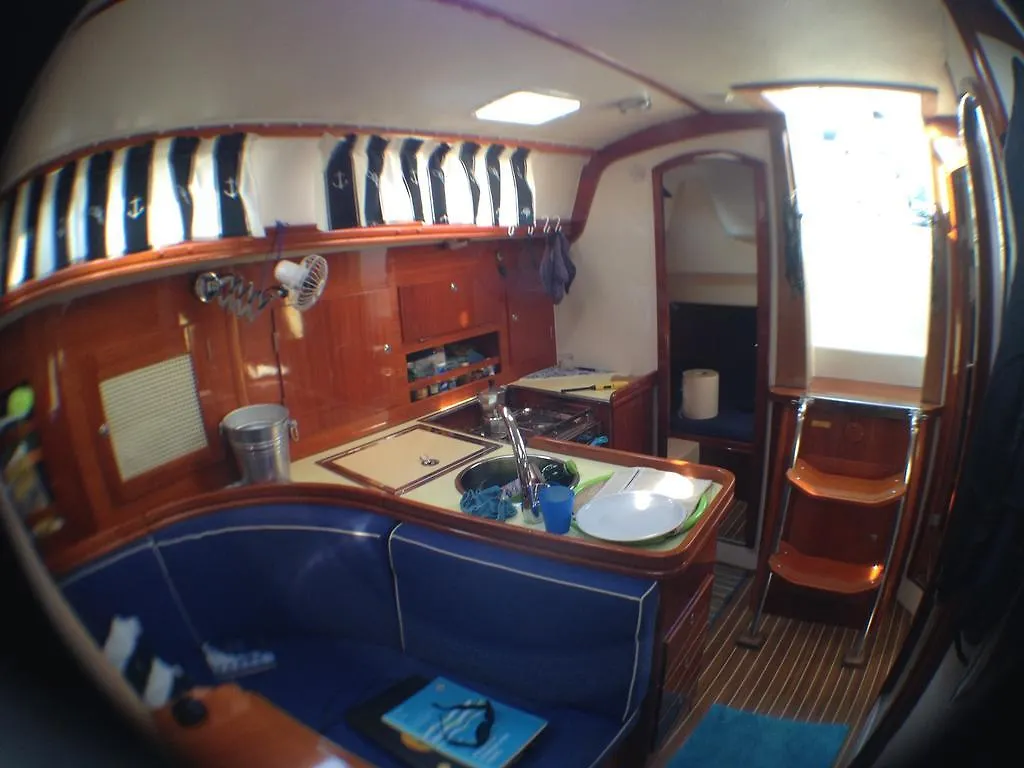 Cavallino Luxury House Boat Hotel Italy