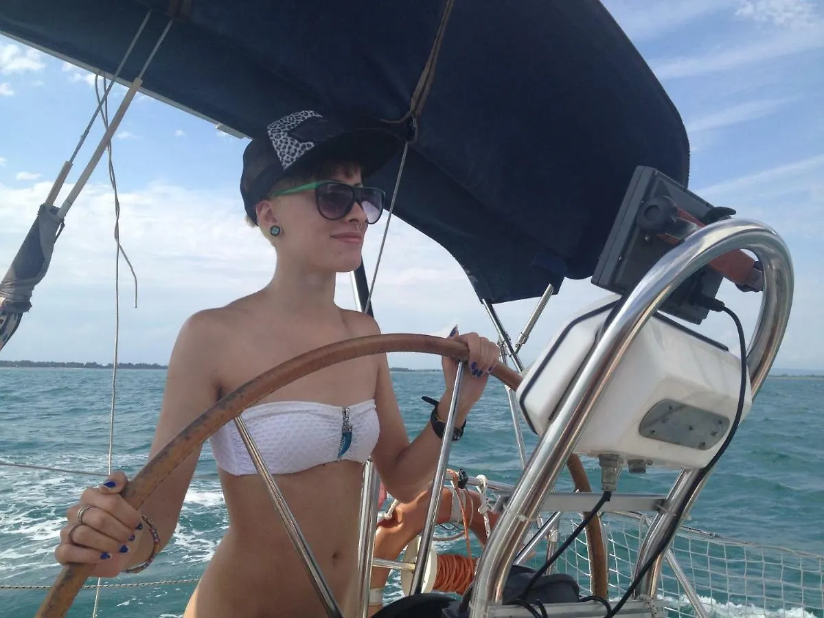 Cavallino Luxury House Boat Hotel
