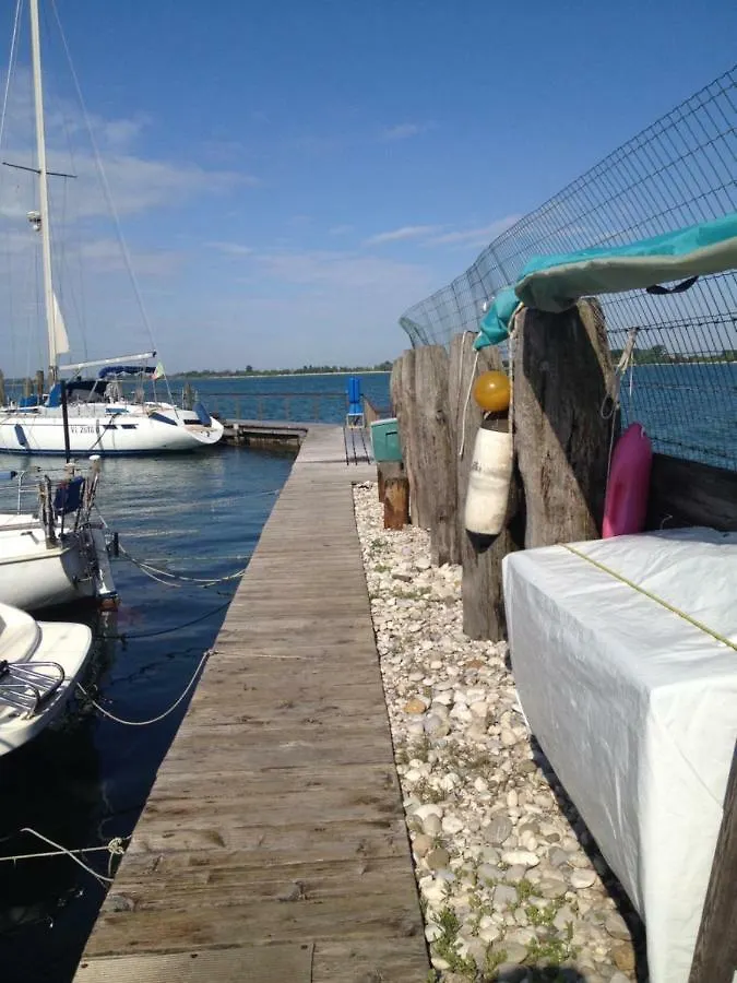 Cavallino Luxury House Boat Hotel